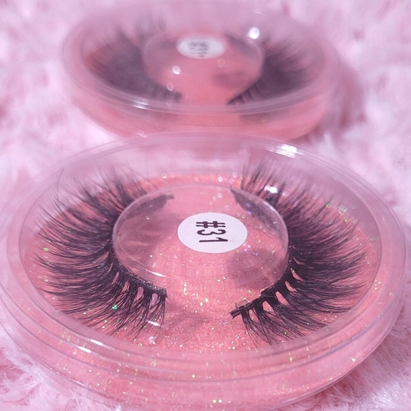 ✨️2 Sets of 3D False Eyelashes - Picture 10 of 13
